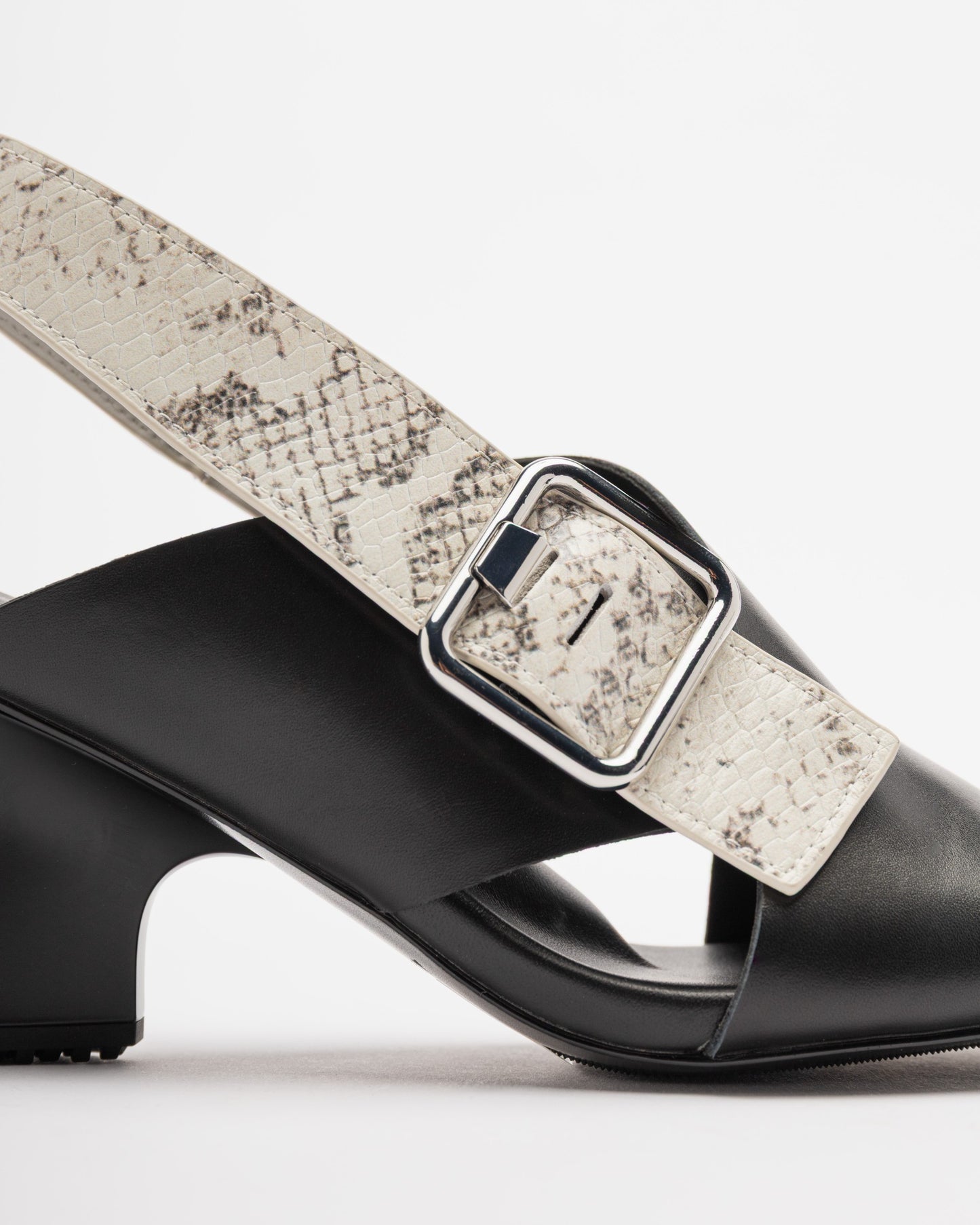 Mirror Verra Black Sandals